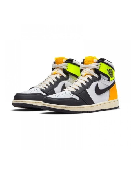 AIR JORDAN 1 RETRO HIGH OG VOLT GOLD,AIR JORDAN 1 HIGH,Air Jordan,555088-118